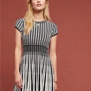 Maeve for Anthropologie Black White Fit and Flare Dress Short Raglan Sleeves S